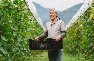 第一次産業の<br />
みなさんの笑顔を創造する
