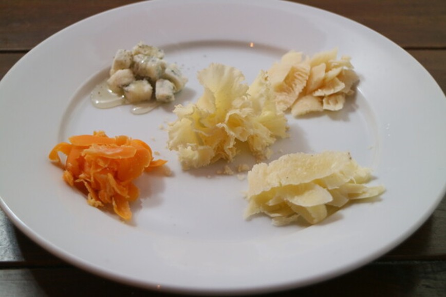 5種チーズの盛り合わせ